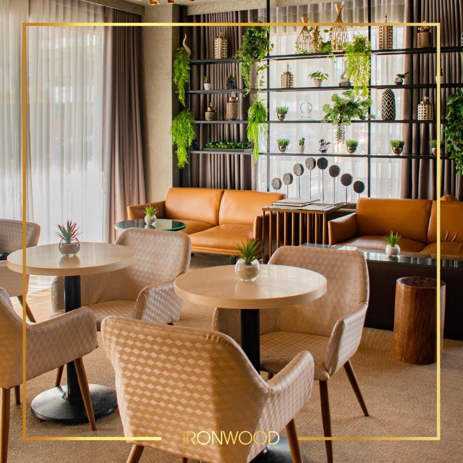 Ironwood Hotel Таклобан Екстер'єр фото