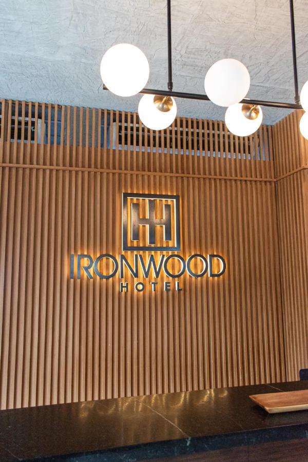 Ironwood Hotel Таклобан Екстер'єр фото