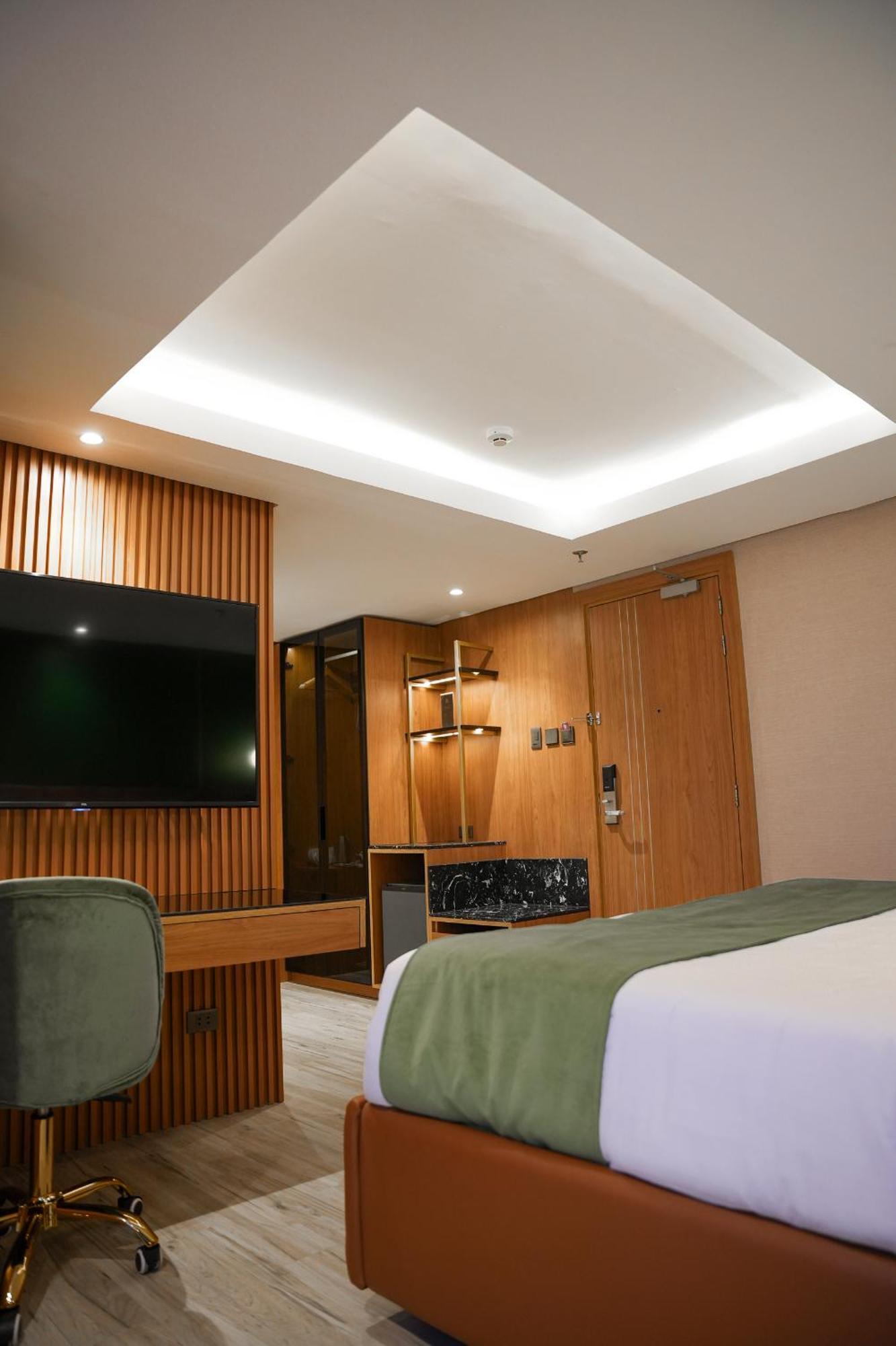 Ironwood Hotel Таклобан Екстер'єр фото