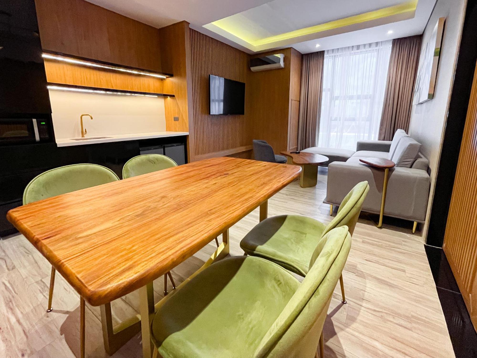 Ironwood Hotel Таклобан Екстер'єр фото